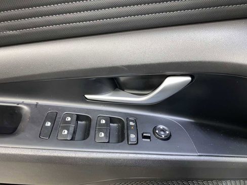 Used 2024 Hyundai Elantra SEL w/ Convenience Package image 23