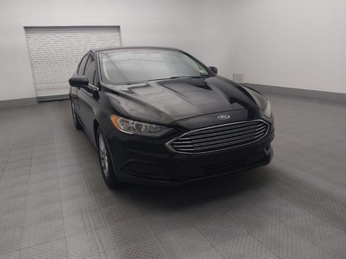 Used 2017 Ford Fusion SE w/ Fusion SE Technology Package image 14