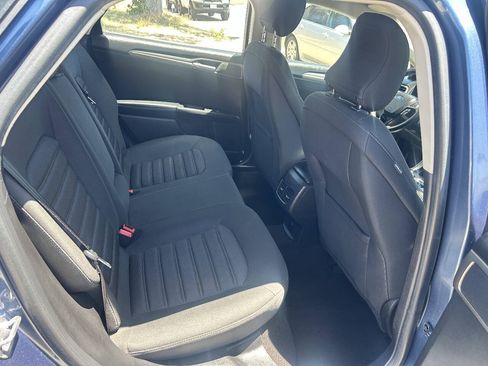 Used 2019 Ford Fusion SE FWD image 17