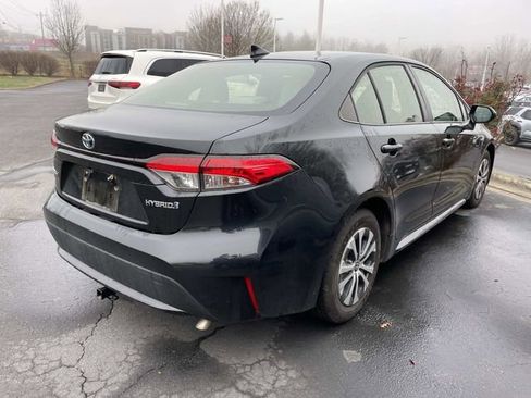 Used 2021 Toyota Corolla LE image 5