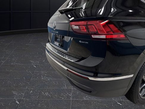 Used 2023 Volkswagen Tiguan SE image 30