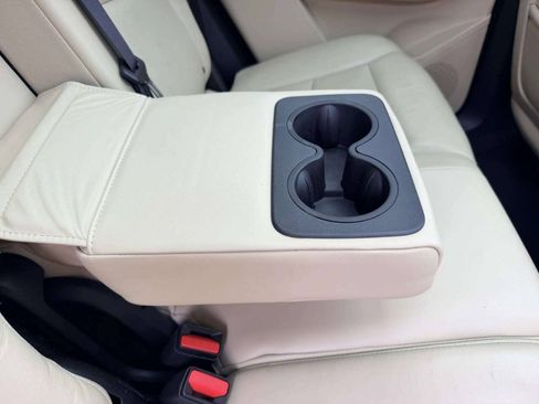 Used 2017 Cadillac XT5 Premium Luxury FWD image 28