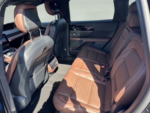 New 2026 Lincoln Nautilus Reserve image 10