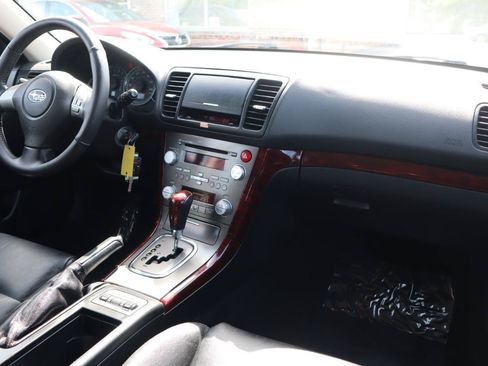 Used 2008 Subaru Outback 2.5i Limited AWD/4WD image 11