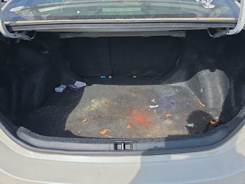 Used 2017 Toyota Corolla LE image 28