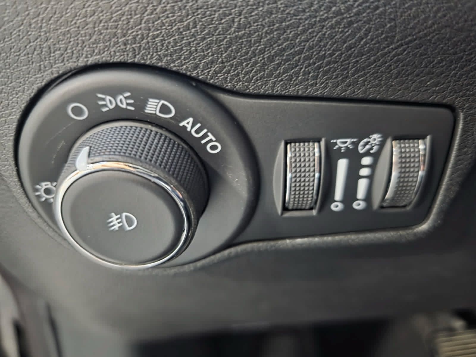 Used 2024 Jeep Compass Limited AWD/4WD image 21