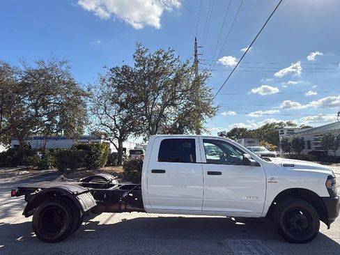 Used 2022 RAM 3500 Tradesman image 5