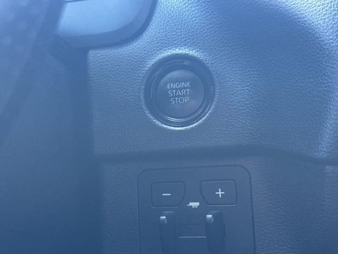 Used 2025 Toyota Tundra SR5 AWD/4WD image 20