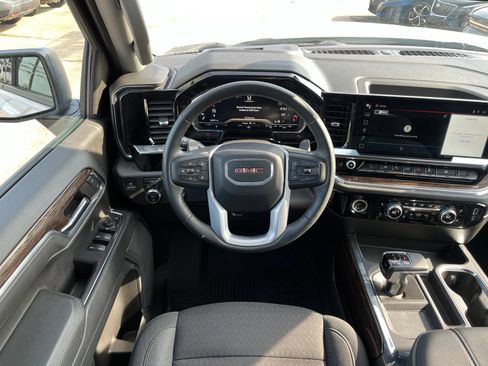 Used 2024 GMC Sierra 1500 Elevation AWD/4WD image 11