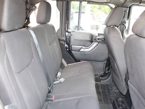 Used 2014 Jeep Wrangler Unlimited Sport w/ Quick Order Package 24S AWD/4WD image 16