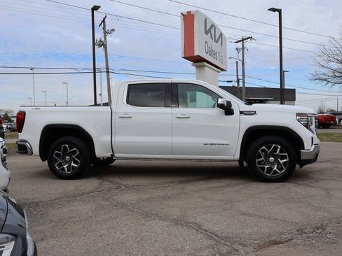 Used 2023 GMC Sierra 1500 SLT w/ SLT Convenience Package image 9