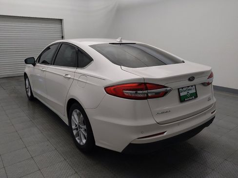 Used 2020 Ford Fusion SE image 5