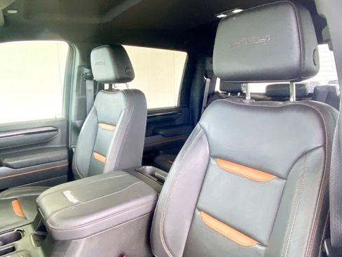 Used 2025 GMC Sierra 2500 AT4 AWD/4WD image 17
