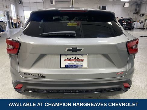 Certified 2024 Chevrolet Trax RS w/ Driver Confidence Package FWD image 40