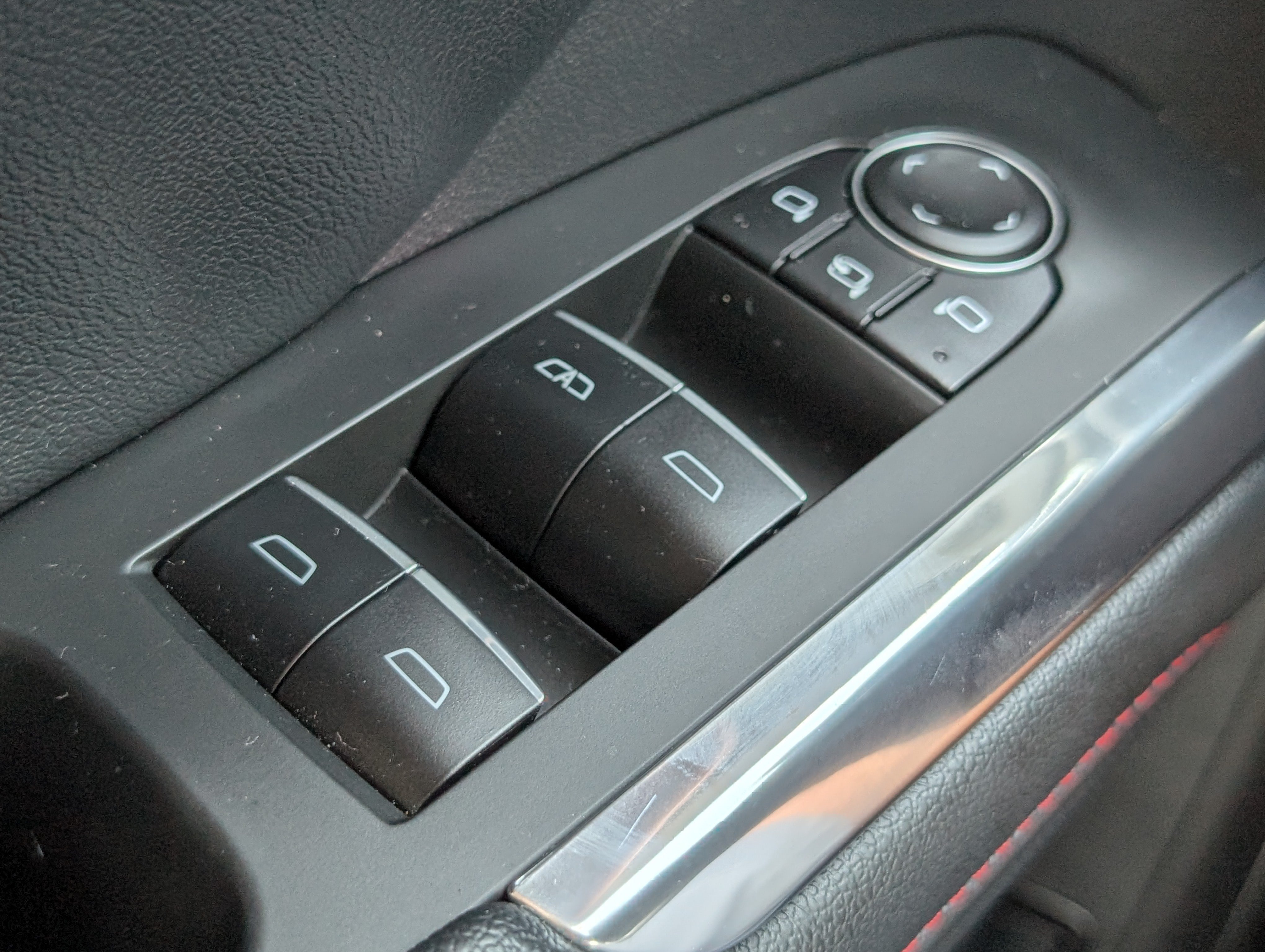 Used 2025 Chevrolet Traverse RS w/ LPO, Floor Liner Package FWD image 23