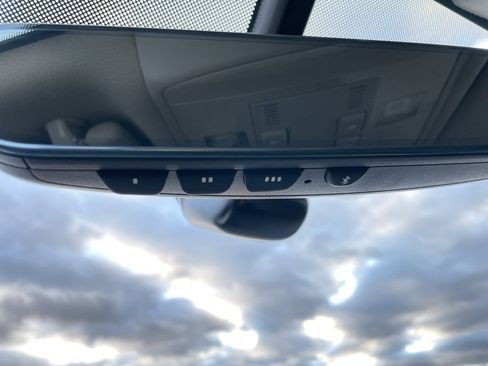 Used 2022 Volkswagen Atlas SE image 50