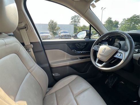 Certified 2022 Lincoln Corsair AWD w/ Premium Package image 15