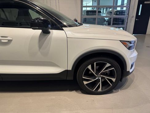 Used 2020 Volvo XC40 T5 R-Design AWD/4WD image 9