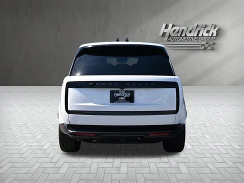 Used 2025 Land Rover Range Rover Long Wheelbase SE AWD/4WD image 9
