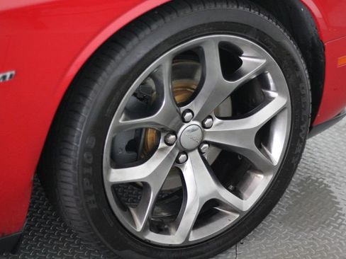 Used 2016 Dodge Challenger R/T w/ Driver Convenience Group RWD image 53