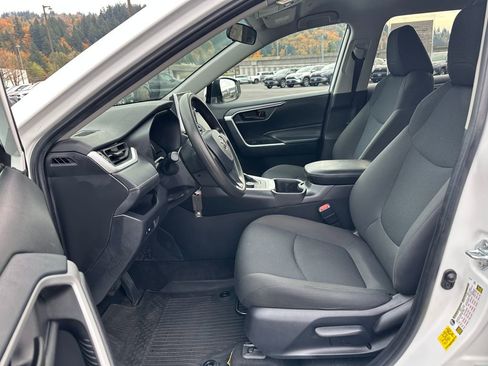 Used 2024 Toyota RAV4 LE image 14