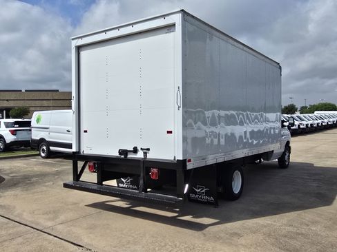New 2025 Ford E-350 and Econoline 350 Super Duty w/ Power Equipment Group RWD image 7