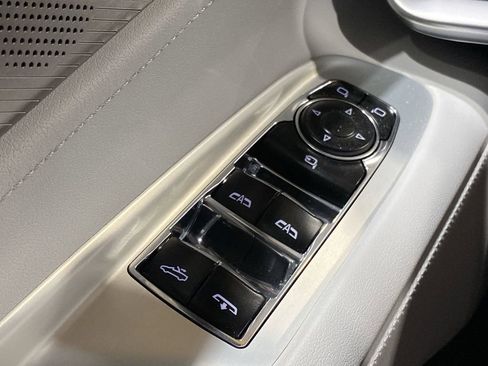 Used 2021 Chevrolet Corvette Stingray Preferred Conv w/ 2LT image 8