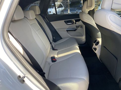 Certified 2025 Mercedes-Benz GLC 300 4MATIC image 46