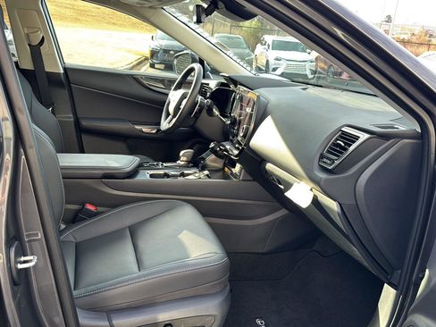 Certified 2025 Lexus NX 250 FWD w/ Towing Package (2000 Lbs) image 10