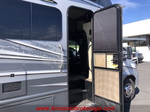 Used 2019 Mercedes-Benz Sprinter 170 image 9
