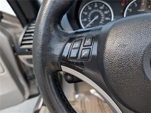 Used 2010 BMW 128i Convertible image 9