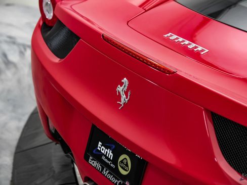 Used 2014 Ferrari 458 Italia Coupe RWD image 20