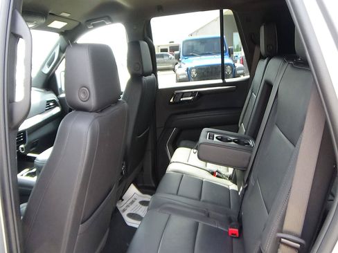 Used 2025 Chevrolet Tahoe LT AWD/4WD image 11