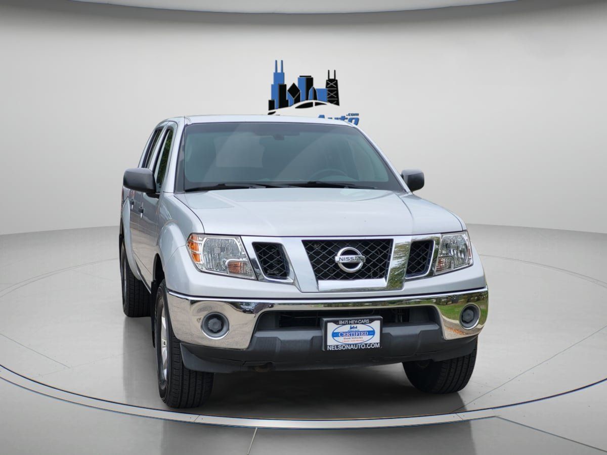 Used 2010 Nissan Frontier SE AWD/4WD image 2