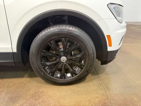 Used 2018 Volkswagen Tiguan SE w/ Panoramic Sunroof Package AWD/4WD image 85