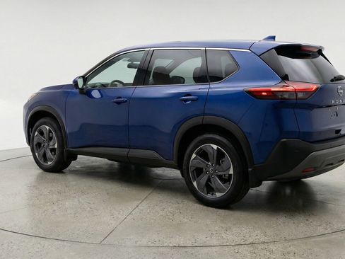 Used 2025 Nissan Rogue SV FWD image 6