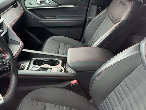 Used 2025 Ford Explorer ST-Line w/ Premium Package image 13