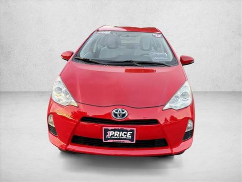 Used 2012 Toyota Prius C One image 2