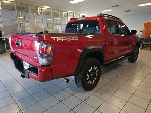 Used 2022 Toyota Tacoma TRD Off-Road w/ Technology Package image 8