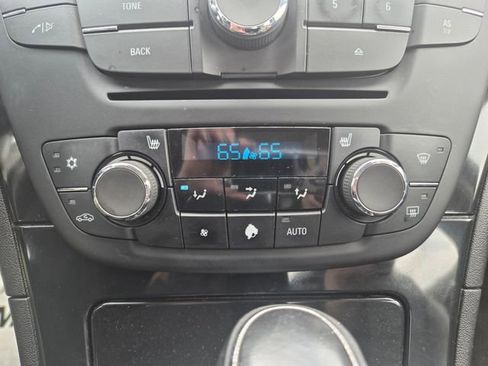 Used 2012 Buick Regal Leather FWD image 26