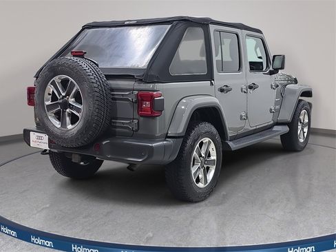 Used 2019 Jeep Wrangler Unlimited Sahara image 6