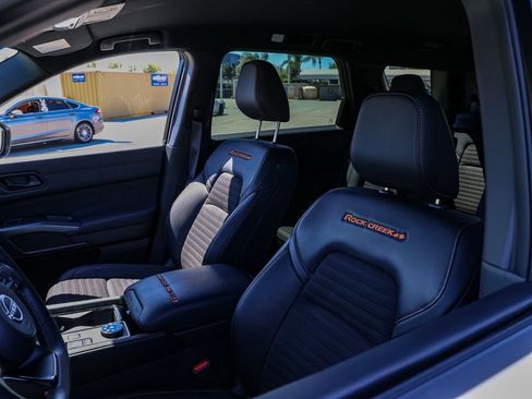 Used 2025 Nissan Pathfinder Rock Creek image 15