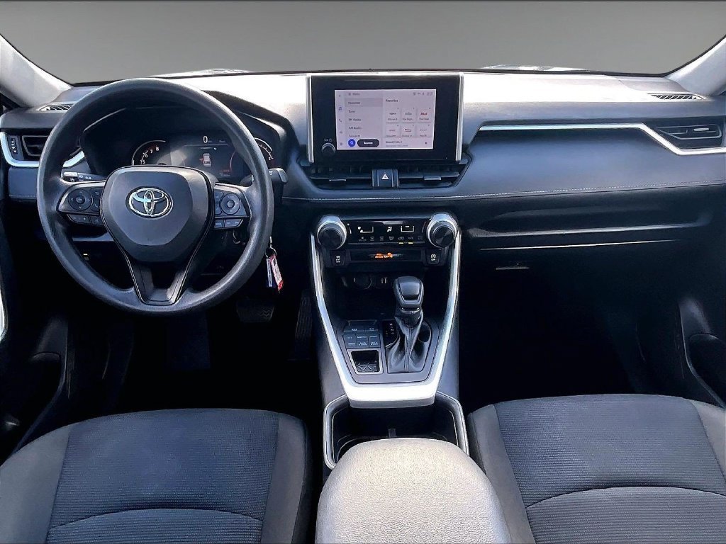 Used 2025 Toyota RAV4 LE AWD/4WD image 21
