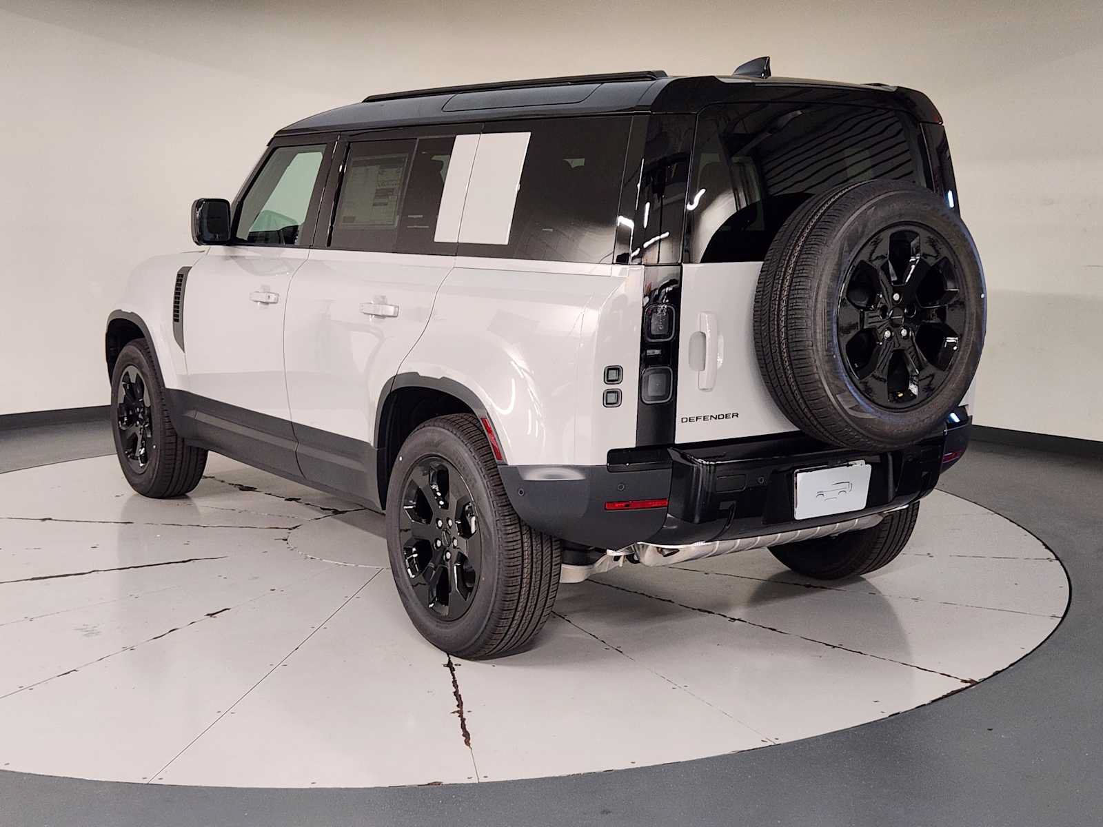 New 2026 Land Rover Defender 110 S AWD/4WD image 6