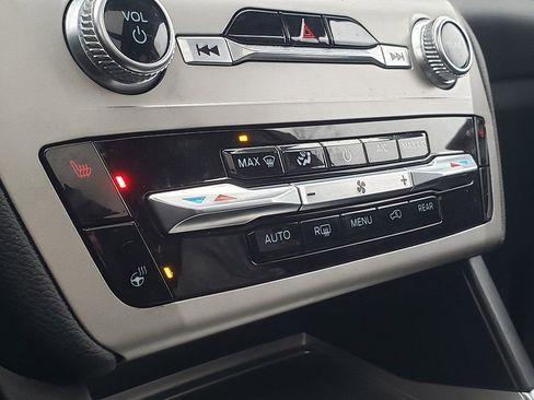 Certified 2022 Ford Explorer XLT w/ Equipment Group 202A image 26