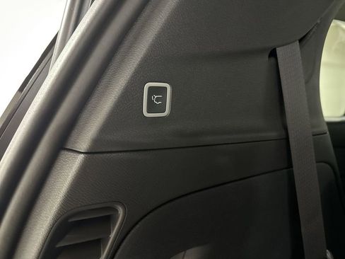 New 2026 Chrysler Pacifica Limited image 31