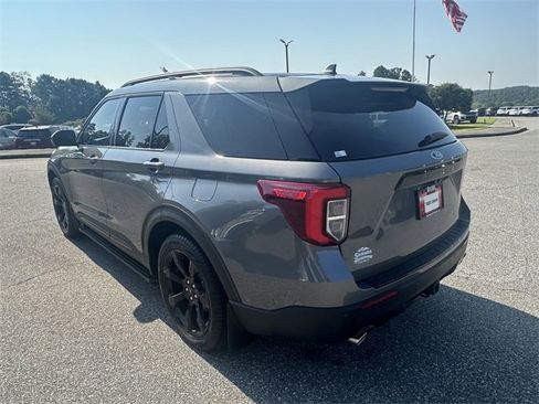 Used 2024 Ford Explorer ST-Line w/ Class IV Trailer Tow Package image 3
