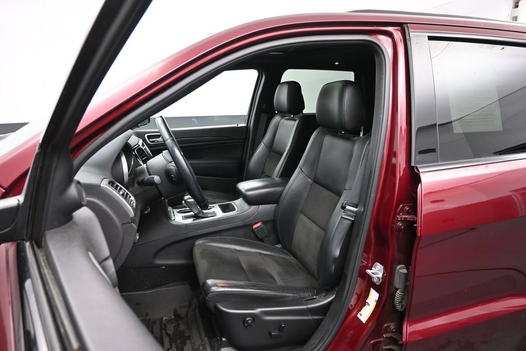 Used 2020 Jeep Grand Cherokee Altitude AWD/4WD image 23