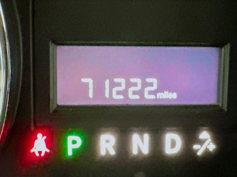 Used 2019 Dodge Grand Caravan SE w/ UConnect Hands-Free Group image 18