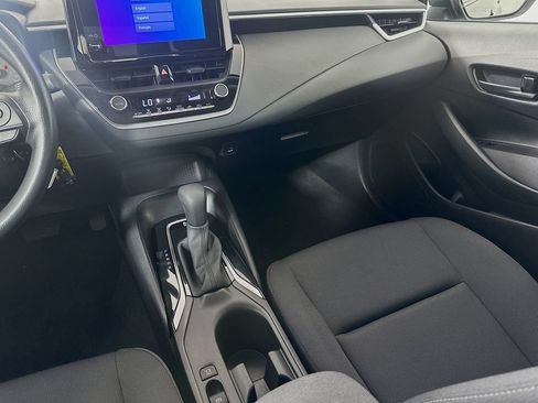 Certified 2025 Toyota Corolla LE FWD image 22